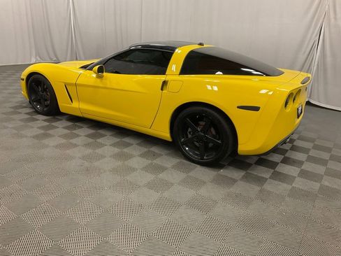 Used 2005 Chevrolet Corvette Coupe w/ Preferred Equipment Group RWD image 10