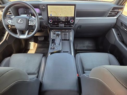 Used 2024 Lexus GX 550 w/ Accessory Package (Z1) AWD/4WD image 14
