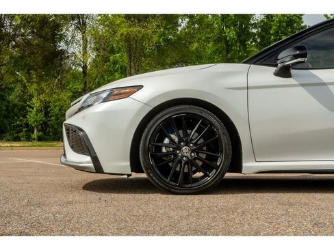 Used 2023 Toyota Camry XSE w/ Navigation Package FWD image 10