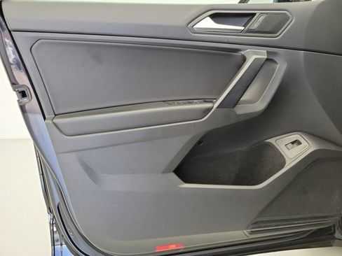 Used 2021 Volkswagen Tiguan SEL FWD image 22