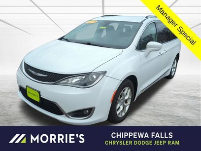 Used 2018 Chrysler Pacifica Touring-L w/ Tire & Wheel Group
