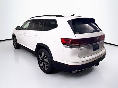 Used 2024 Volkswagen Atlas SE FWD image 5