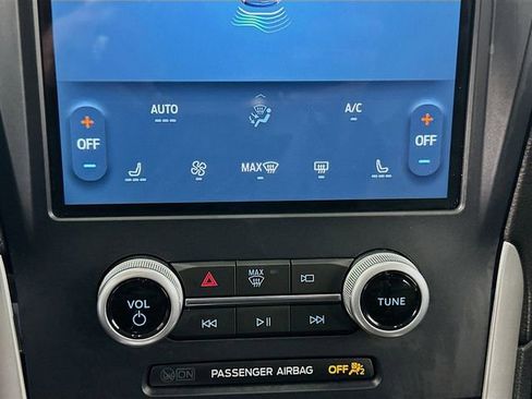 Certified 2023 Ford Edge SEL image 16