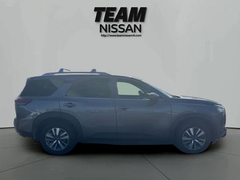Used 2022 Nissan Pathfinder SL image 11