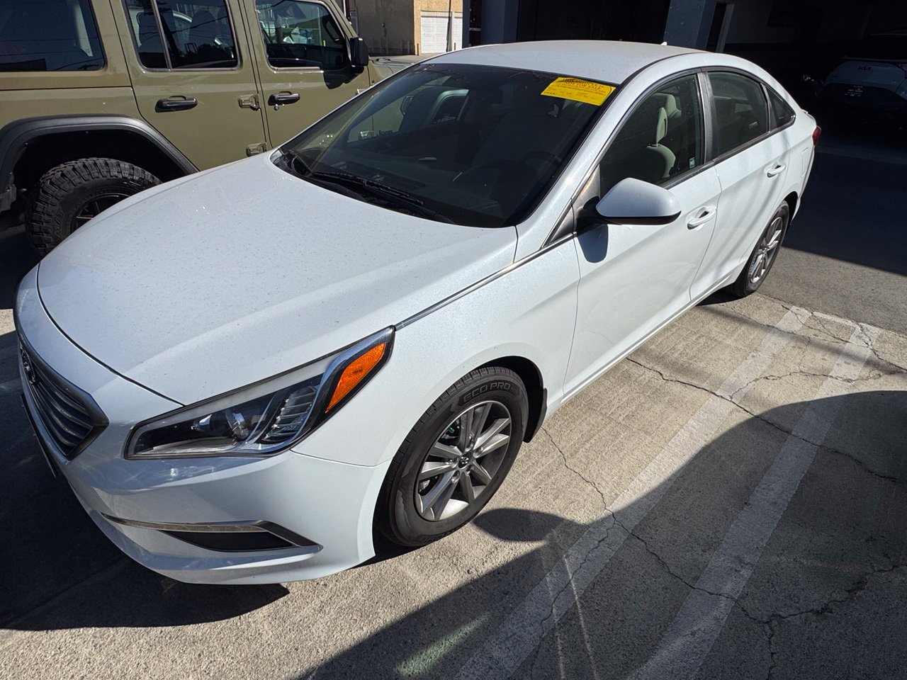 Used 2015 Hyundai Sonata SE FWD image 2
