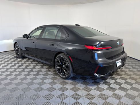 New 2026 BMW 740i w/ Executive Package image 3