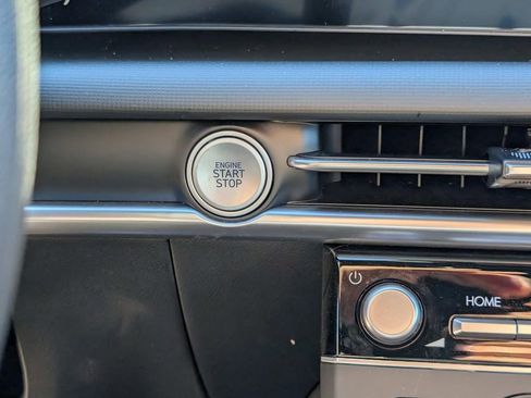 Used 2025 Hyundai Santa Cruz SE image 28