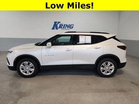 Used 2022 Chevrolet Blazer LT image 2