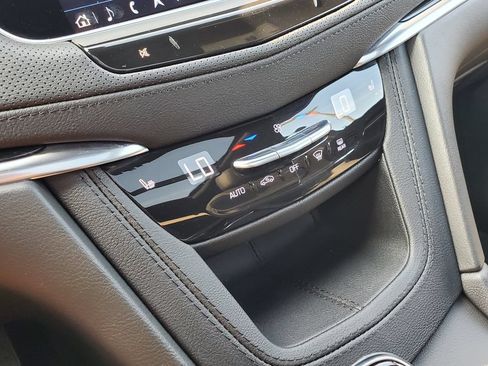 Used 2023 Cadillac XT5 Premium Luxury w/ Technology Package AWD/4WD image 28