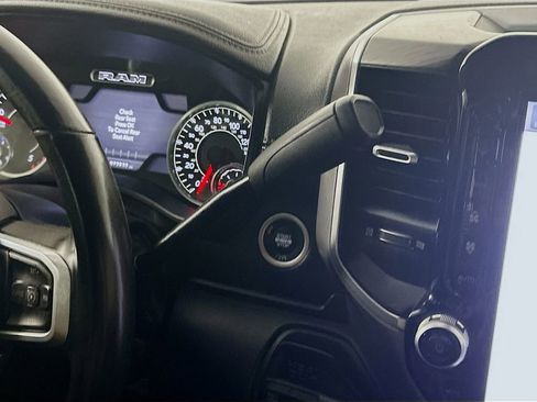 Used 2024 RAM 2500 Laramie w/ Sport Appearance Package image 16