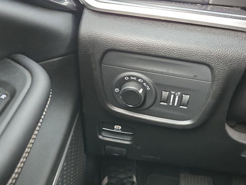 Used 2021 Jeep Grand Cherokee L Laredo AWD/4WD image 22