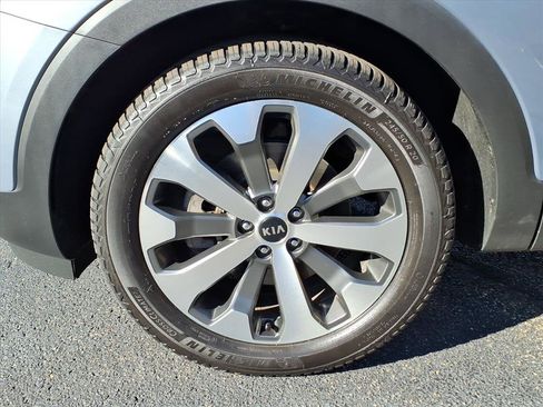 Used 2021 Kia Telluride EX w/ EX Premium Package image 6