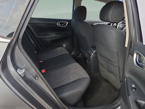 Used 2015 Nissan Sentra SV FWD image 15