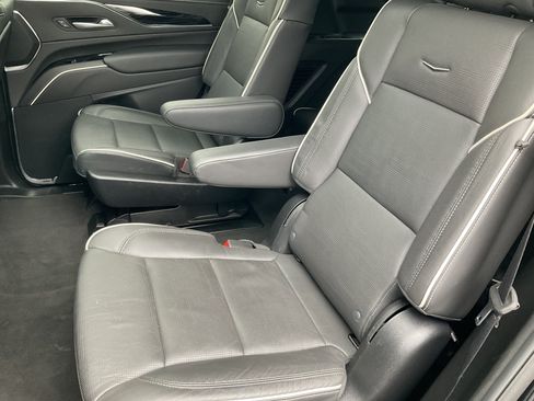 Used 2024 Cadillac Escalade Sport AWD/4WD image 43