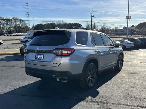 Certified 2025 Honda Pilot Sport image 25