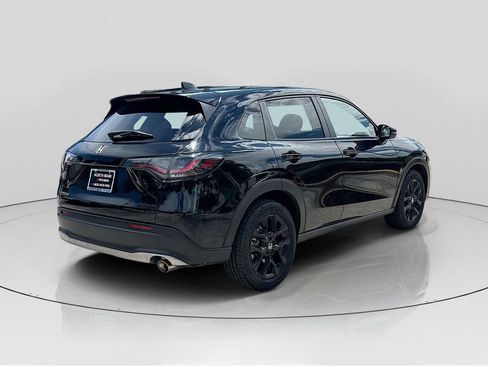 Used 2023 Honda HR-V Sport image 7