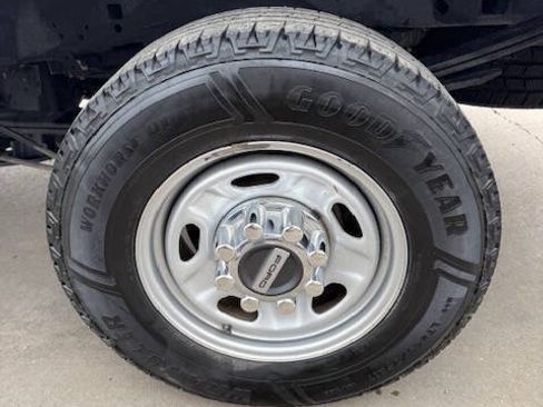 Used 2022 Ford F250 XL w/ Power Equipment Group AWD/4WD image 27