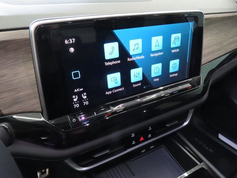 New 2026 Volkswagen Atlas SEL Premium R-Line AWD/4WD image 17