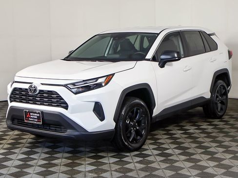Used 2025 Toyota RAV4 LE FWD image 5