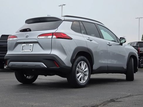 Used 2022 Toyota Corolla Cross LE AWD/4WD image 15