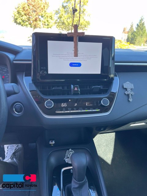 Used 2024 Toyota Corolla LE w/ LE Convenience Package FWD image 11