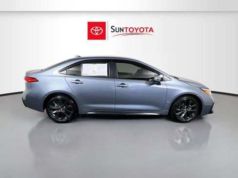 Used 2026 Toyota Corolla SE FWD image 2
