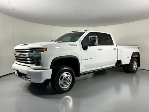 Used 2023 Chevrolet Silverado 3500 High Country image 3