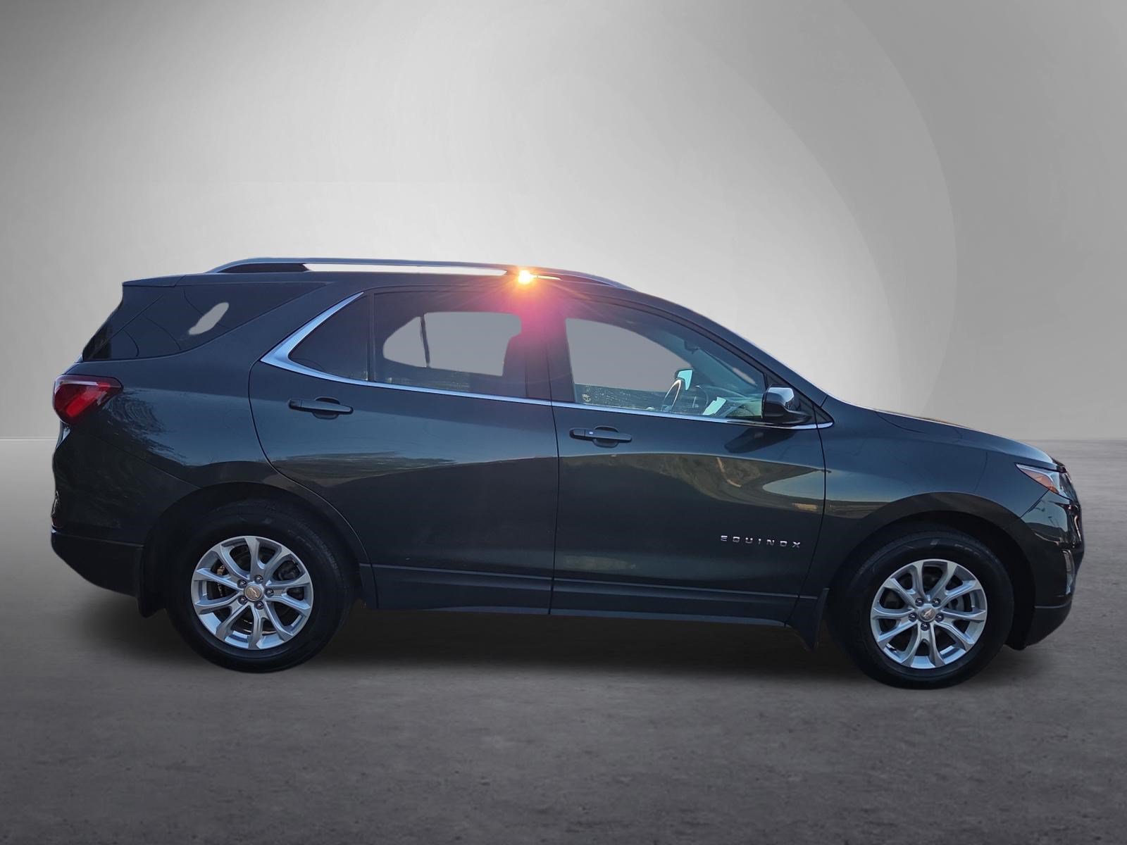 Used 2020 Chevrolet Equinox LT AWD/4WD image 2