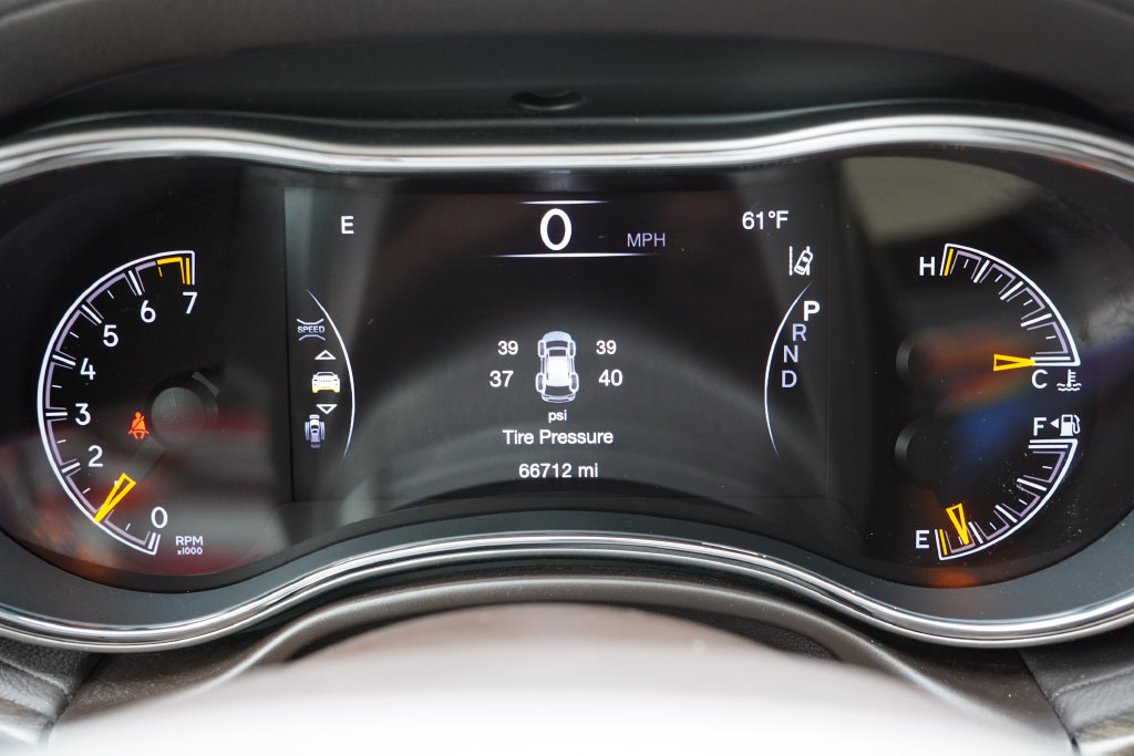 Certified 2021 Jeep Grand Cherokee Overland AWD/4WD image 38