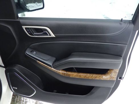 Used 2015 GMC Yukon Denali AWD/4WD image 13