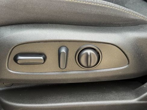Used 2023 Chevrolet Equinox LT w/ Driver Convenience Package FWD image 26