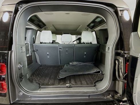Certified 2025 Land Rover Defender 110 X-Dynamic SE image 28