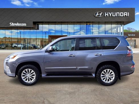 Used 2015 Lexus GX 460 image 2