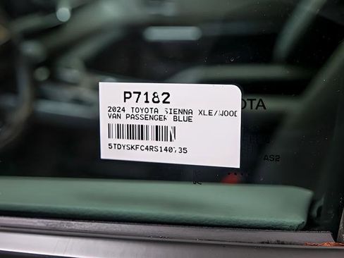 Certified 2024 Toyota Sienna XLE AWD/4WD image 29