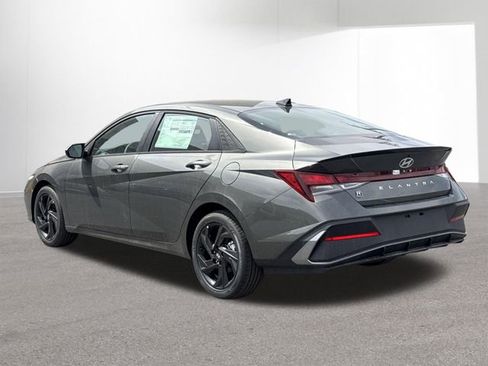 New 2026 Hyundai Elantra Sport w/ Cargo Package FWD image 22
