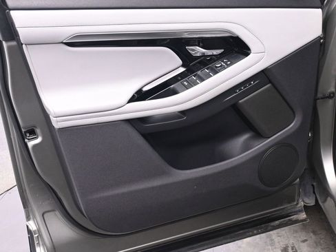 Used 2020 Land Rover Range Rover Evoque R-Dynamic HSE image 10