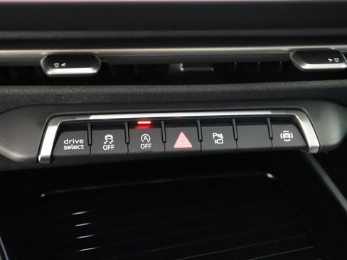 New 2026 Audi Q3 quattro 2.0T AWD/4WD image 28