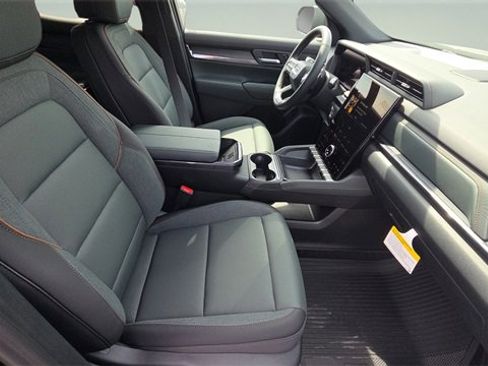 New 2026 GMC Terrain AT4 w/ LPO, Floor Liner Package image 25