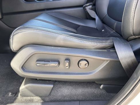 Used 2023 Honda Pilot EX-L image 11