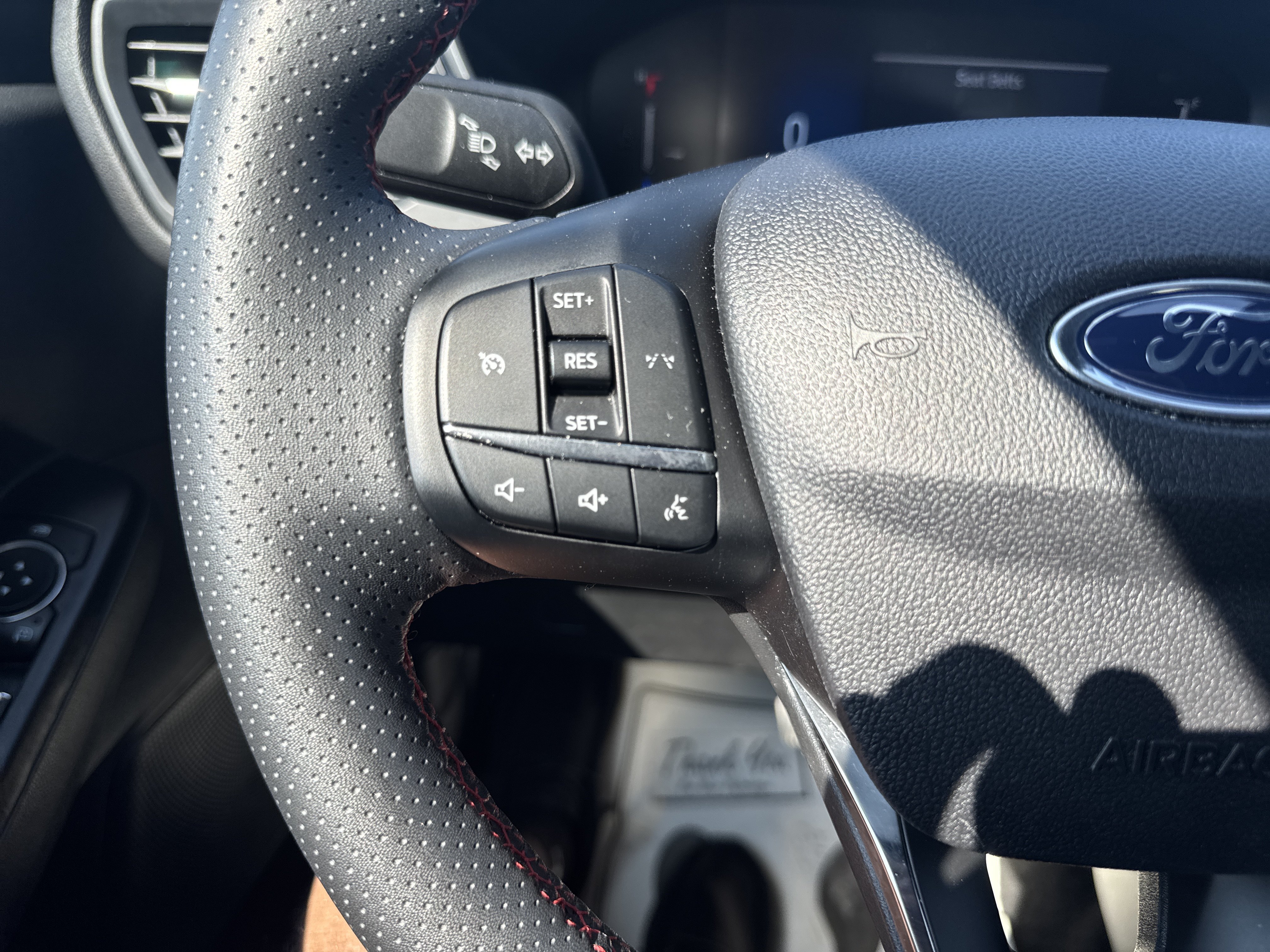 Used 2025 Ford Escape ST-Line Select AWD/4WD image 20