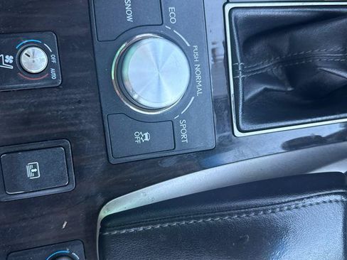 Used 2014 Lexus LS 460 w/ Comfort Package RWD image 27