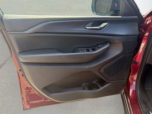 Used 2024 Jeep Grand Cherokee Altitude RWD image 21