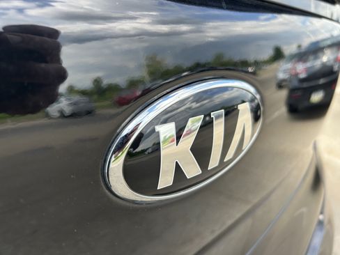 Used 2018 Kia Soul w/ Convenience Package FWD image 7