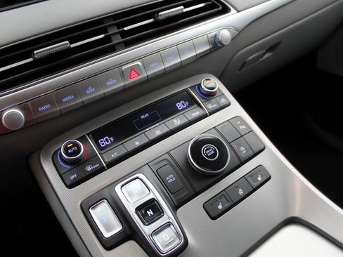 Used 2020 Hyundai Palisade SEL w/ Premium Package image 9