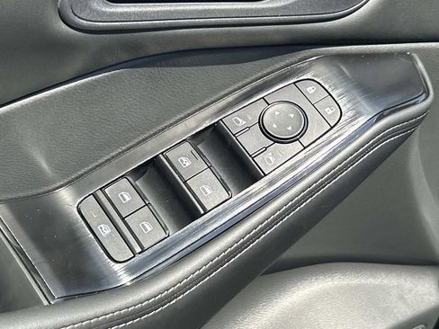 New 2026 Nissan Rogue SV FWD image 18