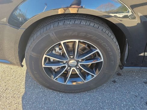 Used 2017 Dodge Grand Caravan GT image 32