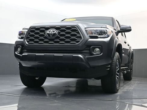 Used 2023 Toyota Tacoma TRD Sport w/ Technology Package image 22