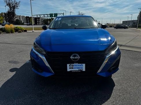 Used 2025 Nissan Altima 2.5 SV FWD image 3