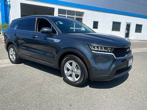 Used 2023 Kia Sorento LX FWD image 30