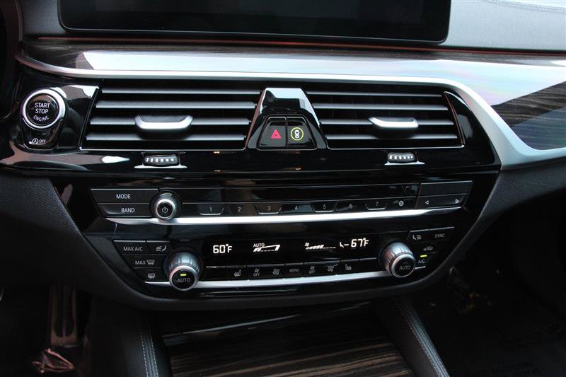 Used 2023 BMW M550i xDrive AWD/4WD image 32